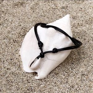 “Entice” Shell Choker | Beach Necklace